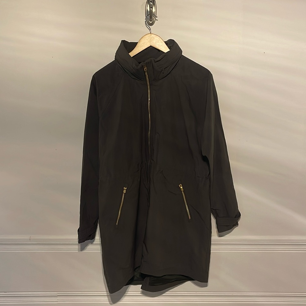 Athleta Women’s Water Resistant Trench.  Olive Green.  Large.